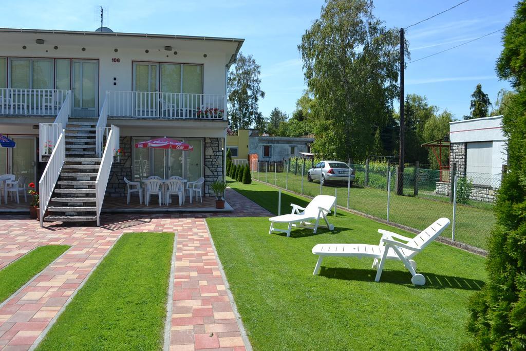 Family Home Apartment Zamárdi Екстериор снимка