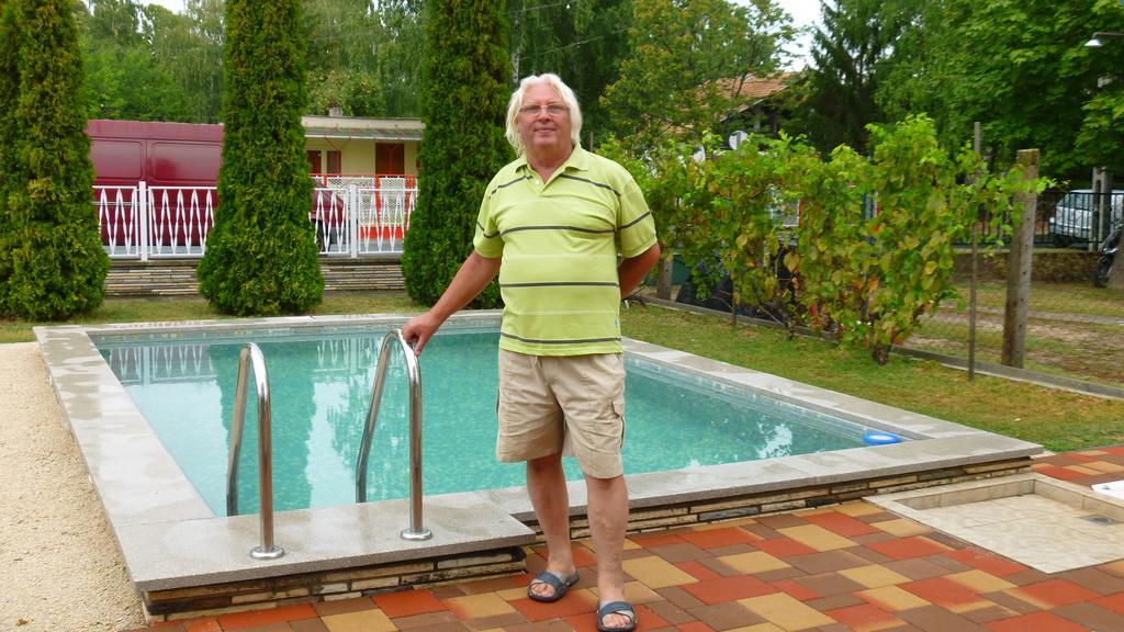 Family Home Apartment Zamárdi Екстериор снимка